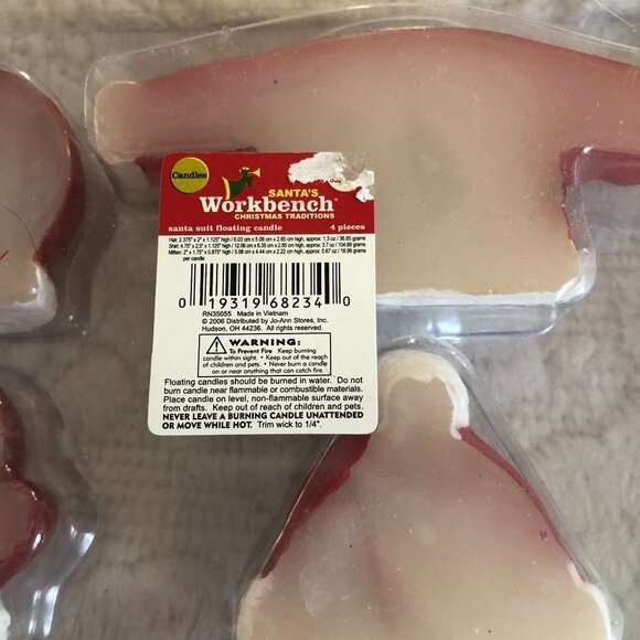 SANTA'S WORKBENCH SANTA'S SUIT FLOATING CANDLES 4 PIECES NEW - Picture 5 of 5